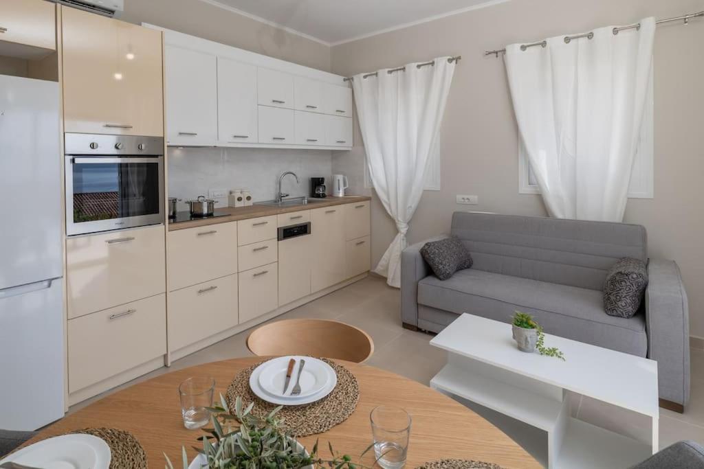 Maritina'S Apartments Amazing Sea View Agia Efimia Buitenkant foto